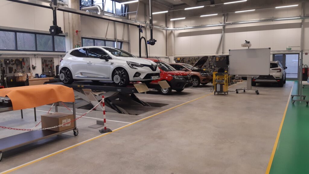 Strokovna ekskurzija avtoserviserjev