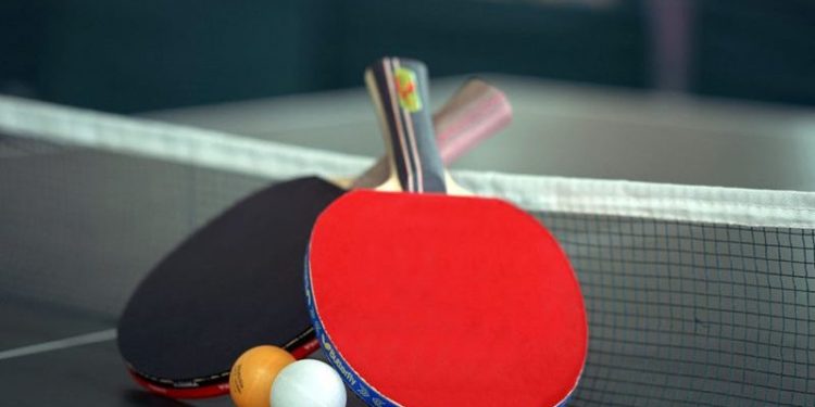 Namizni tenis